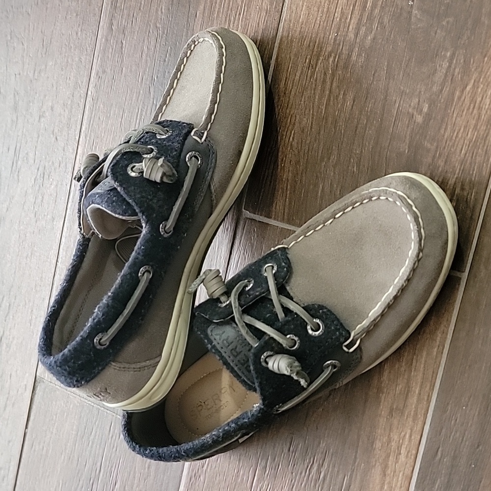 Sperry song fish boat shoe